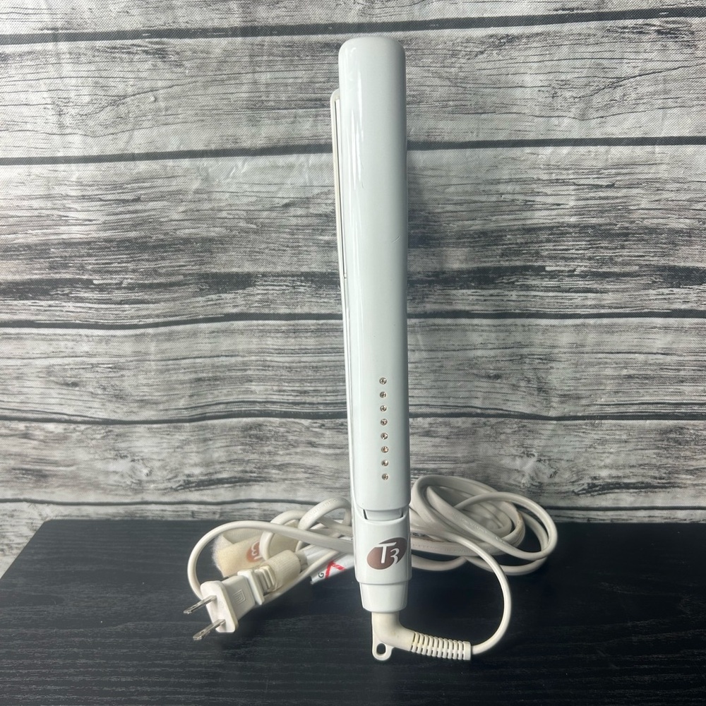 T3 Hair Flat Iron